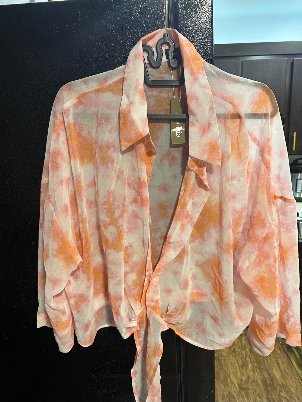 Zenobia Peach and Pink Tie-Front Button Down Shirt